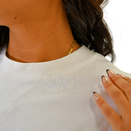 deuXros cloud oversized tee tonal embroidered script neckline detail close-up, 250 gsm heavyweight cotton